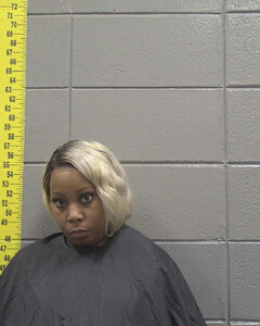 Mugshot of MOORE, LAKECIA  